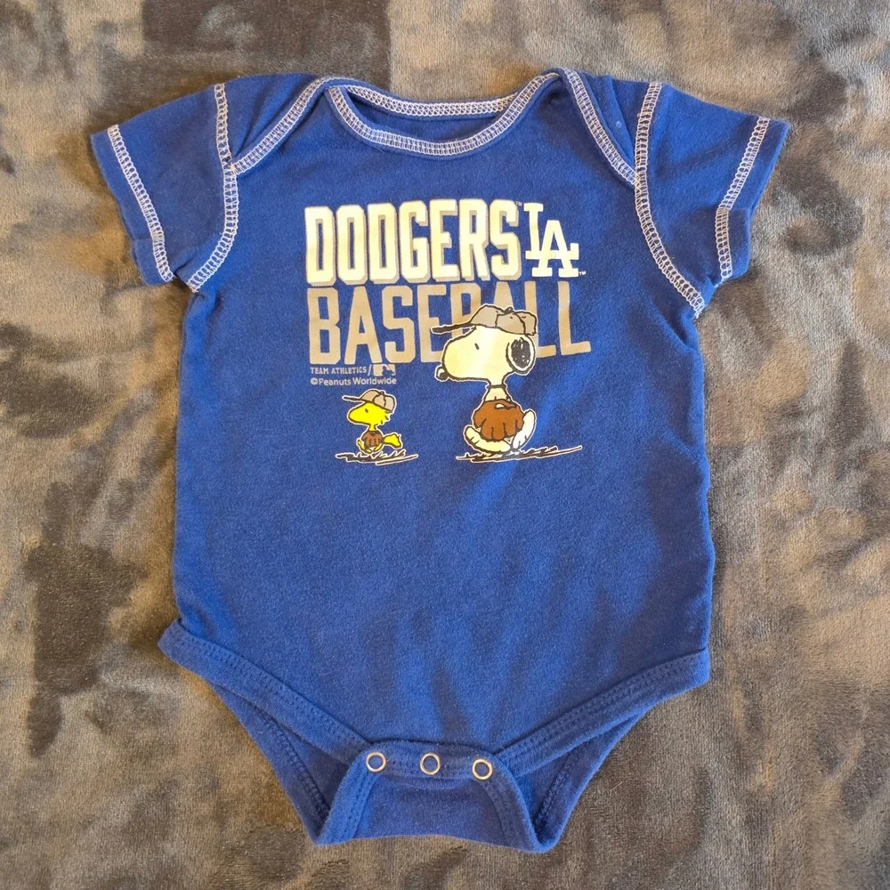 MLB Los Angeles Dodgers Snoopy Peanuts Baby Bodysuit Blue 12M Team Athletics